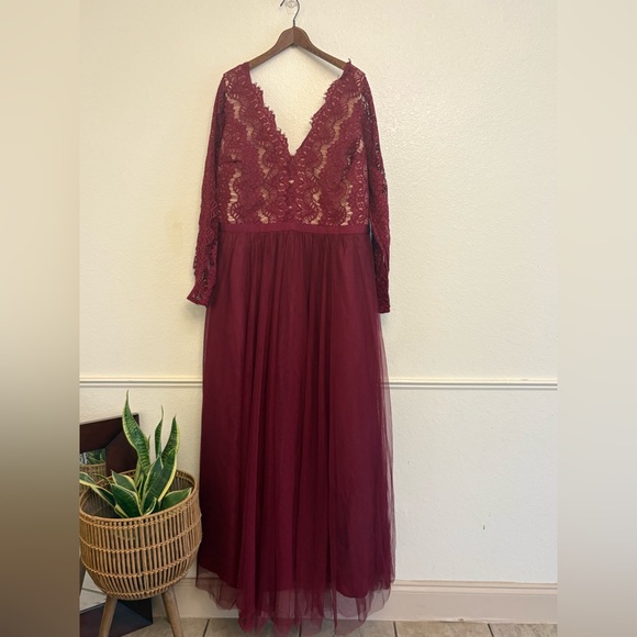 City Chic Burgundy Lace Long Sleeve Dress